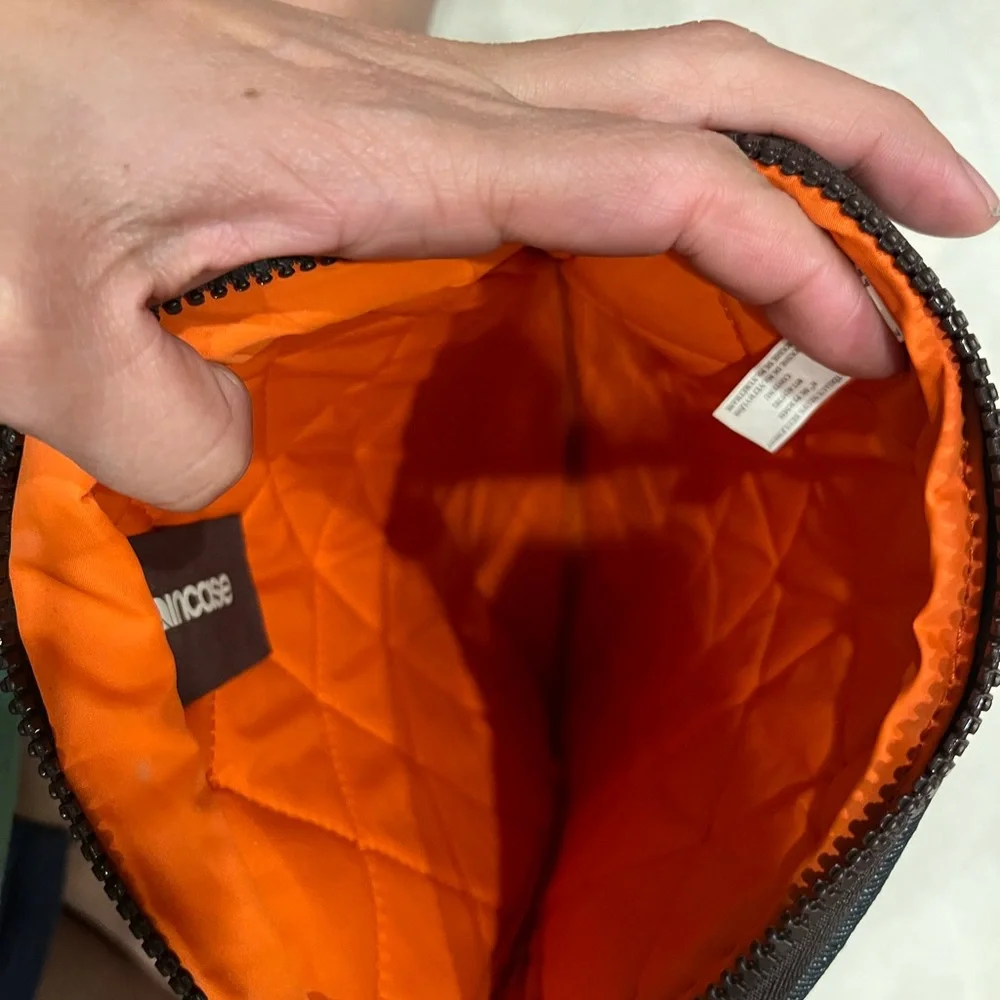 Incase 11” laptop case